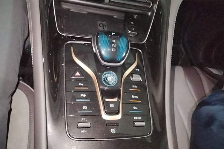 Used BYD Frigate 07 2023 DM-i 100KM Flagship Model Gear Lever