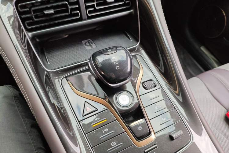 Used BYD Frigate 07 2023 DM-i 205KM Flagship Model Gear Lever