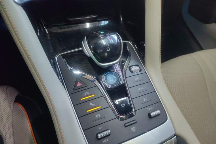 Used BYD Frigate 07 2023 DM-i 100KM Flagship Model Gear Lever