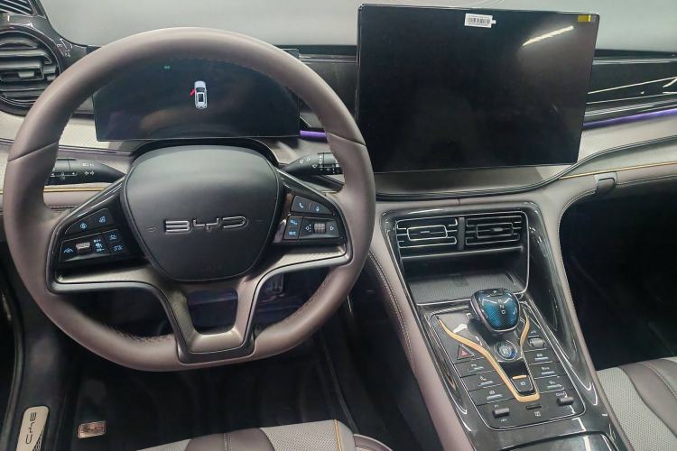 Used BYD Frigate 07 2023 DM-i 205KM Prestige Model Interior 1
