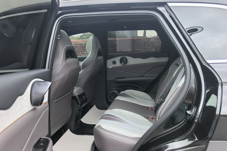 Used BYD Frigate 07 2023 DM-i 205KM Prestige Model Interior 3