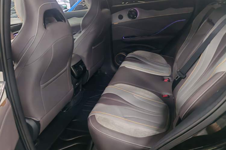 Used BYD Frigate 07 2023 DM-i 205KM Prestige Model Interior 4