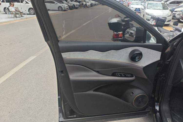 Used BYD Frigate 07 2023 DM-i 205KM Flagship Model Left Front Door Interior