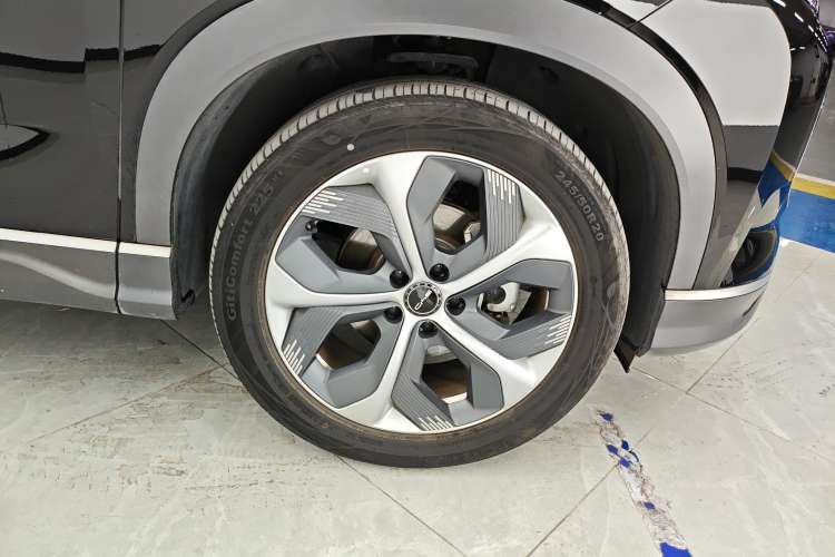 Used BYD Frigate 07 2023 DM-i 100KM Prestige Model Left Front Wheel Hub