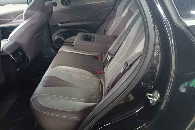 Used BYD Frigate 07 2023 DM-i 205KM Flagship Model Left Rear Seat