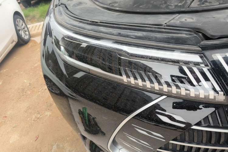 Used BYD Frigate 07 2023 DM-i 205KM Prestige Model Right Front Headlight