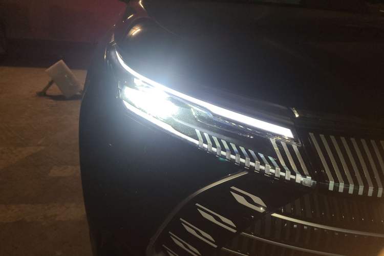 Used BYD Frigate 07 2023 DM-i 100KM Flagship Model Right Front Headlight