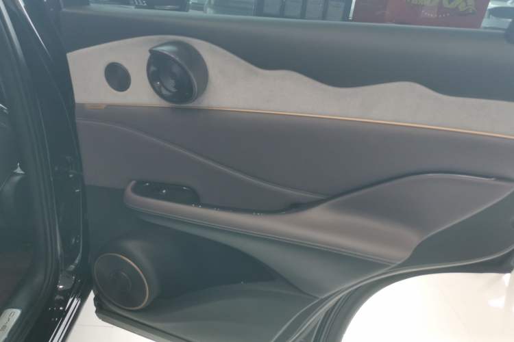 Used BYD Frigate 07 2023 DM-i 205KM Flagship Model Right Rear Door Interior