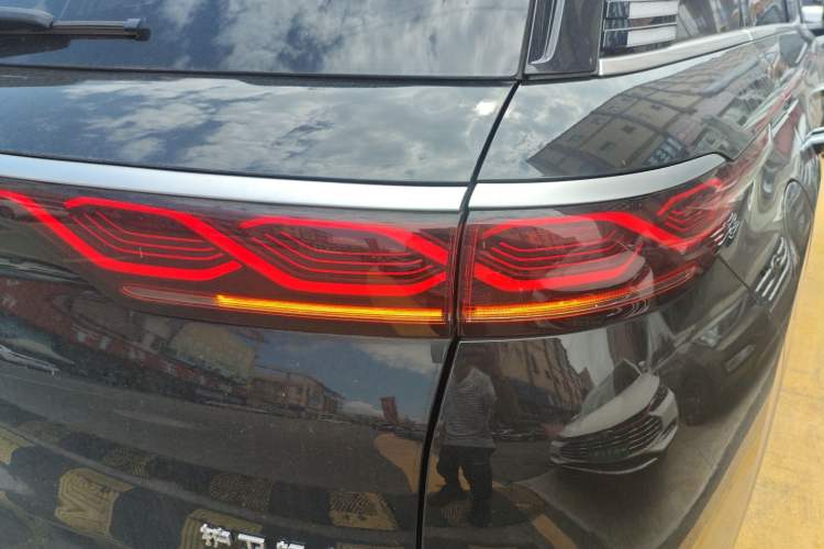 Used BYD Frigate 07 2023 DM-i 205KM Flagship Model Right Rear Taillight