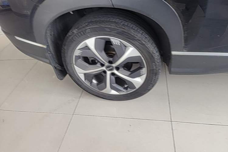 Used BYD Frigate 07 2023 DM-i 100KM Prestige Model Right Rear Wheel Hub