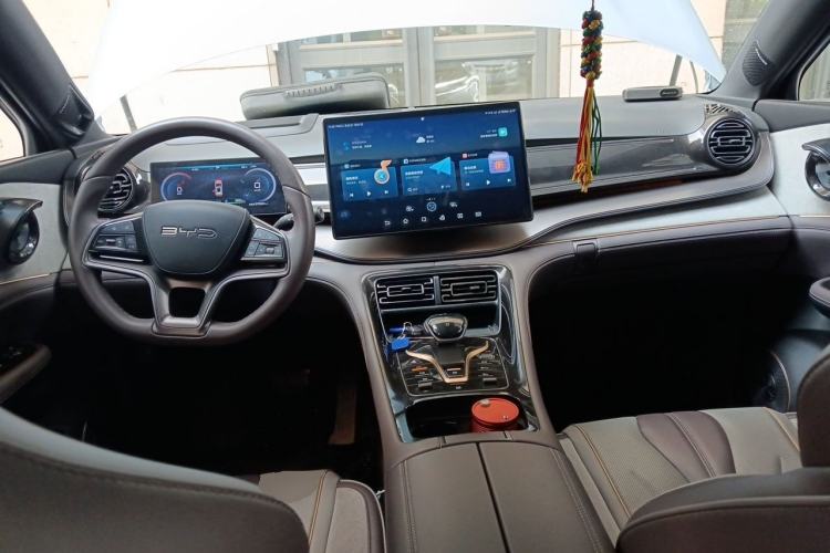 Used BYD Frigate 07 2023 DM-i 100KM Flagship Model Center Console