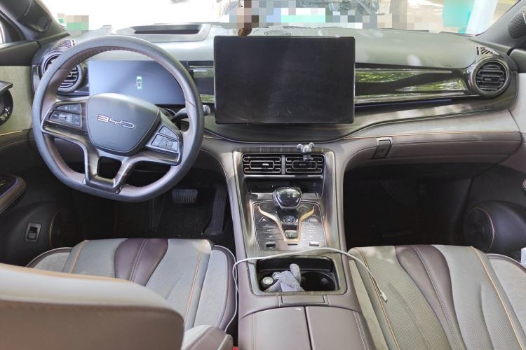 Used BYD Frigate 07 2023 DM-i 205KM Flagship Model Center Console