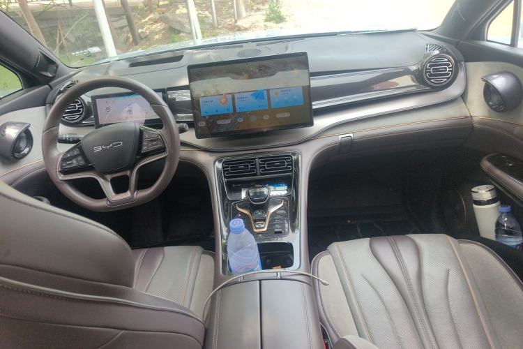 Used BYD Frigate 07 2023 DM-i 100KM Flagship Model Center Console