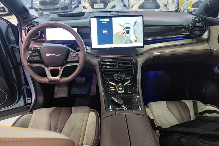Used BYD Frigate 07 2023 DM-i 100KM Flagship Model Center Console
