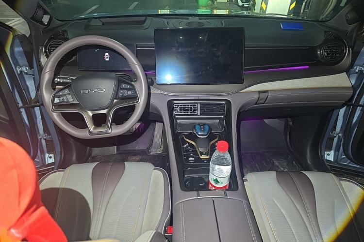 Used BYD Frigate 07 2023 DM-i 100KM Flagship Model Center Console