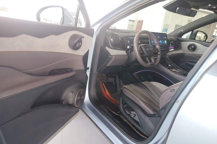 Used BYD Frigate 07 2023 DM-i 205KM Prestige Model Driver Seat