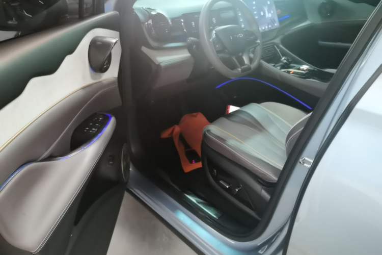 Used BYD Frigate 07 2023 DM-i 100KM Prestige Model Driver Seat
