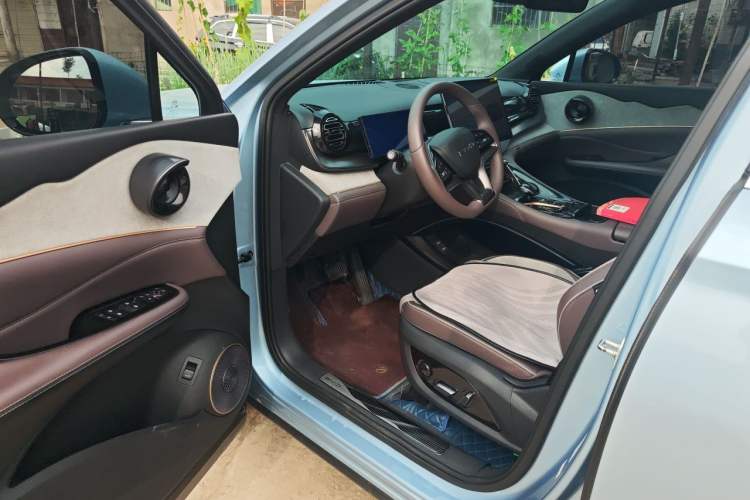 Used BYD Frigate 07 2023 DM-i 205KM Prestige Model Driver Seat