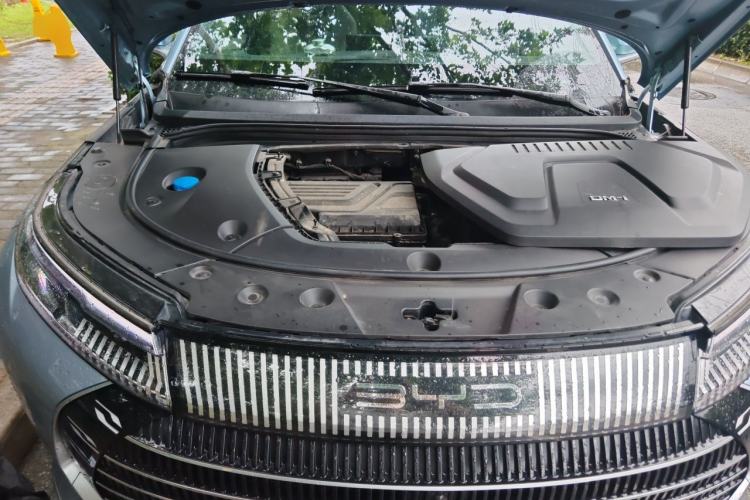 Used BYD Frigate 07 2023 DM-i 100KM Flagship Model Engine Bay