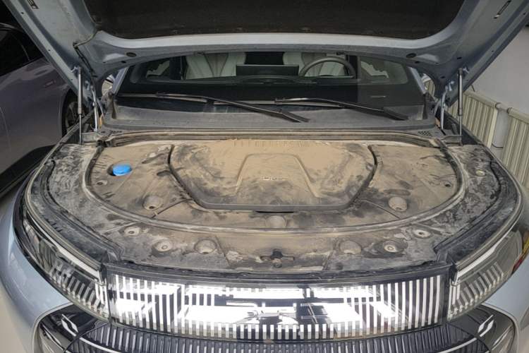 Used BYD Frigate 07 2023 DM-i 100KM Flagship Model Engine Bay