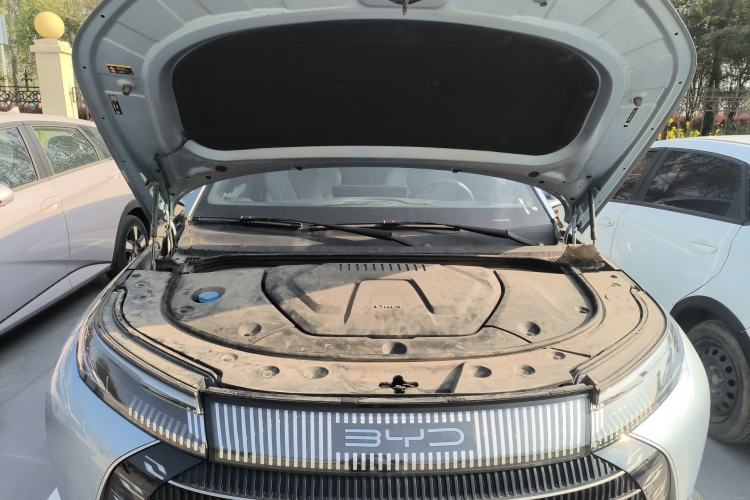 Used BYD Frigate 07 2023 DM-i 100KM Flagship Model Engine Bay