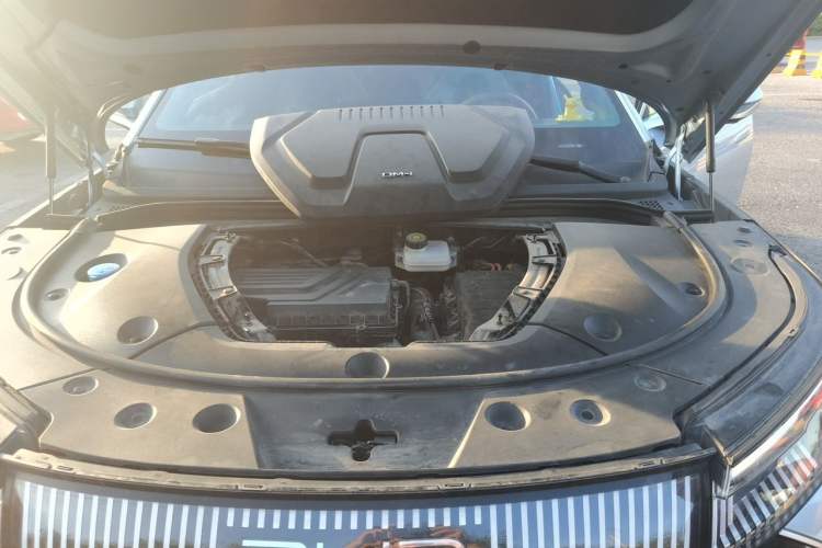 Used BYD Frigate 07 2023 DM-i 205KM Flagship Model Engine Bay