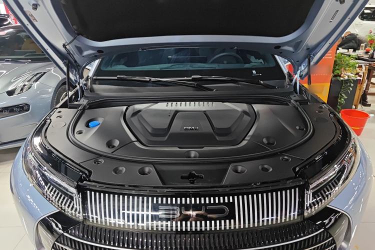 Used BYD Frigate 07 2023 DM-i 205KM Flagship Model Engine Bay