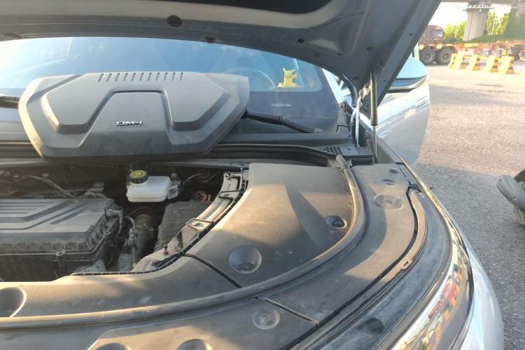 Used BYD Frigate 07 2023 DM-i 205KM Flagship Model Engine Bay Left