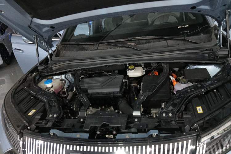 Used BYD Frigate 07 2023 DM-i 100KM Flagship Model Engine Bay