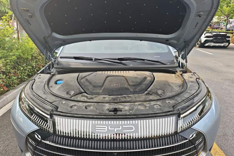 Used BYD Frigate 07 2023 DM-i 205KM Flagship Model Engine Bay