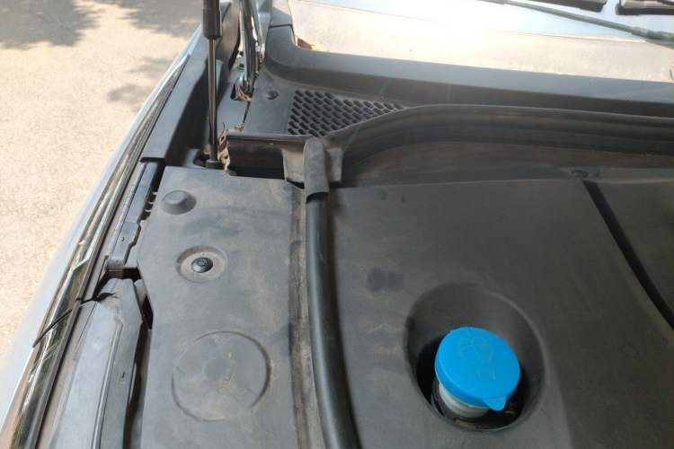Used BYD Frigate 07 2023 DM-i 205KM Prestige Model Engine Bay Right
