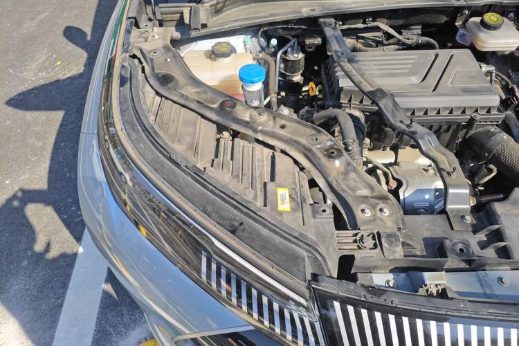 Used BYD Frigate 07 2023 DM-i 100KM Prestige Model Engine Bay Right