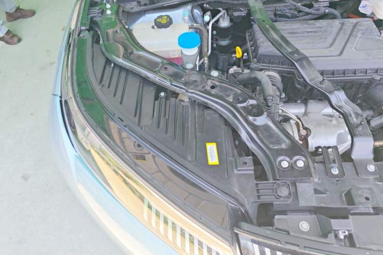 Used BYD Frigate 07 2023 DM-i 100KM Flagship Model Engine Bay Right