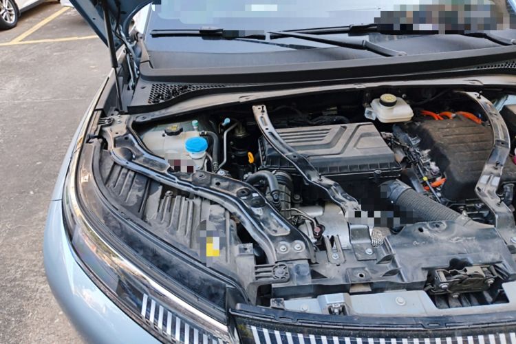 Used BYD Frigate 07 2023 DM-i 100KM Prestige Model Engine Bay Right