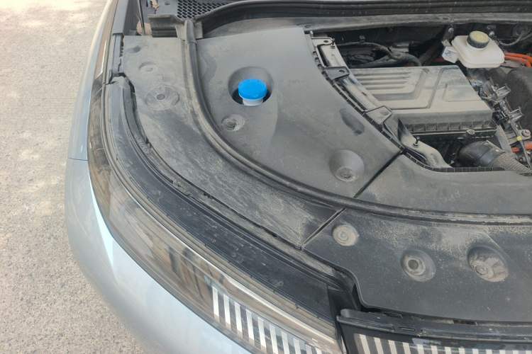 Used BYD Frigate 07 2023 DM-i 100KM Flagship Model Engine Bay Right