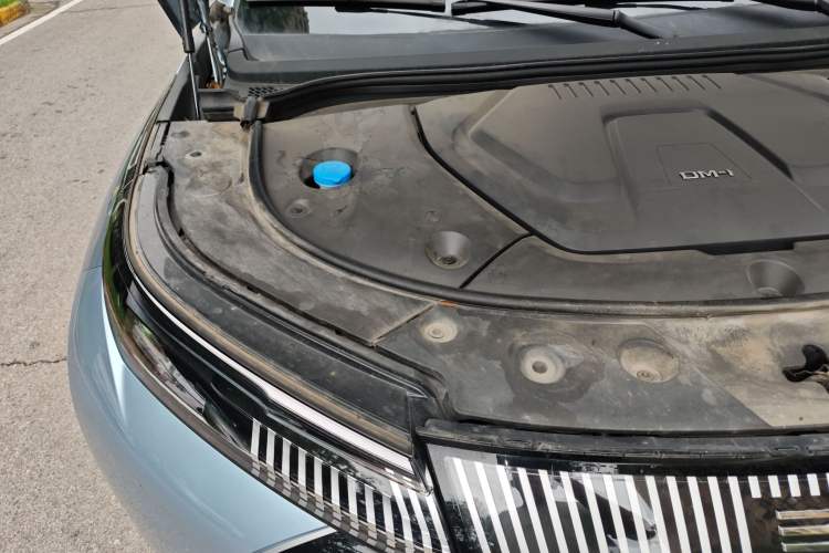 Used BYD Frigate 07 2023 DM-i 100KM Flagship Model Engine Bay Right