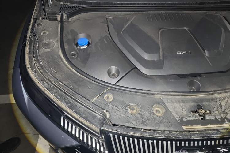 Used BYD Frigate 07 2023 DM-i 100KM Flagship Model Engine Bay Right