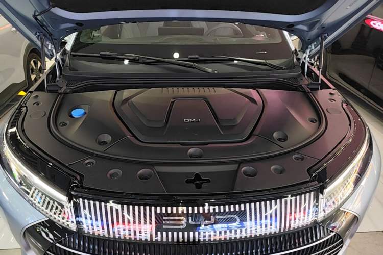 Used BYD Frigate 07 2023 DM-i 100KM Flagship Model Engine Bay