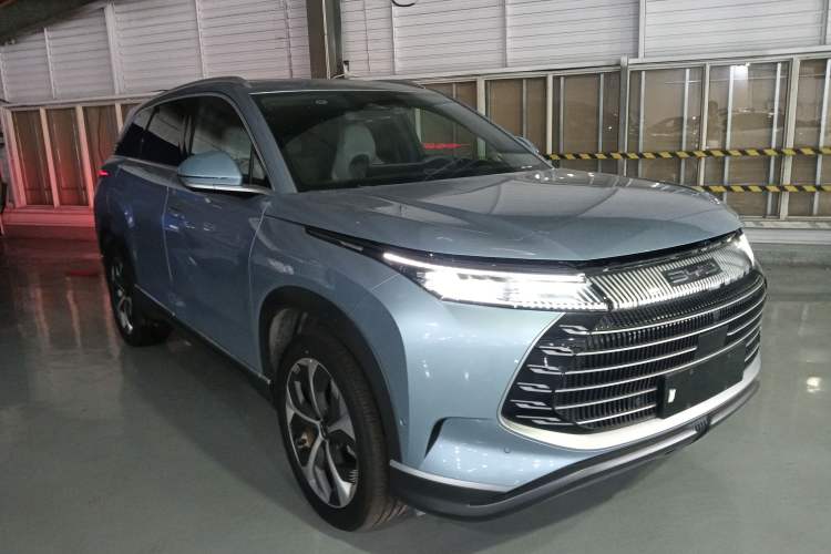 Used BYD Frigate 07 2023 DM-i 100KM Flagship Model Exterior 2