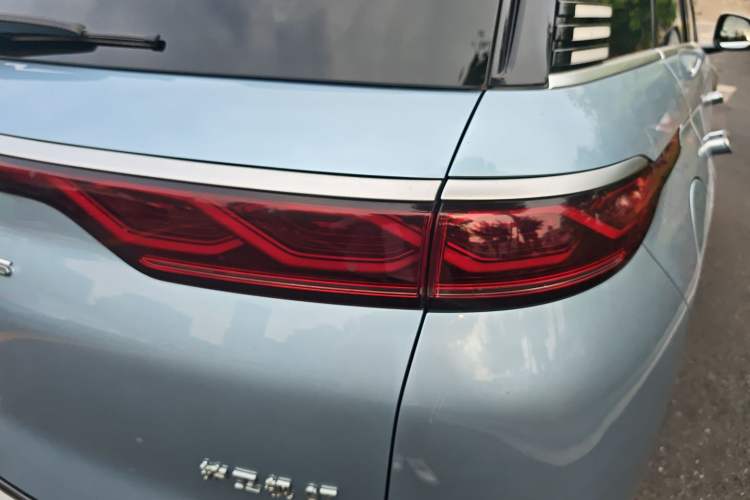 Used BYD Frigate 07 2023 DM-i 205KM Flagship Model Exterior 3