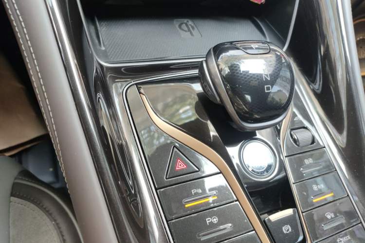 Used BYD Frigate 07 2023 DM-i 205KM Prestige Model Gear Lever