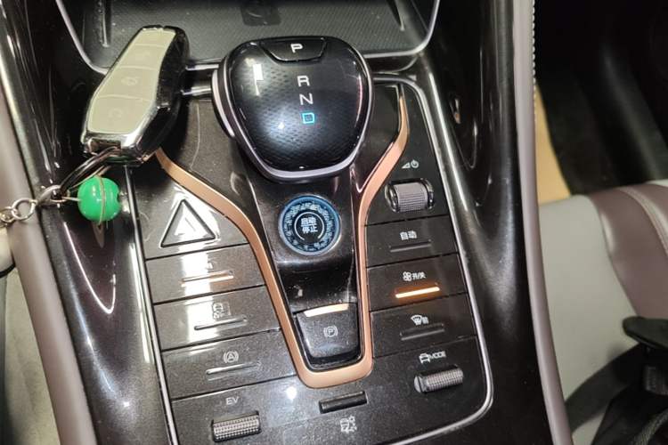 Used BYD Frigate 07 2023 DM-i 100KM Luxury Model Gear Lever
