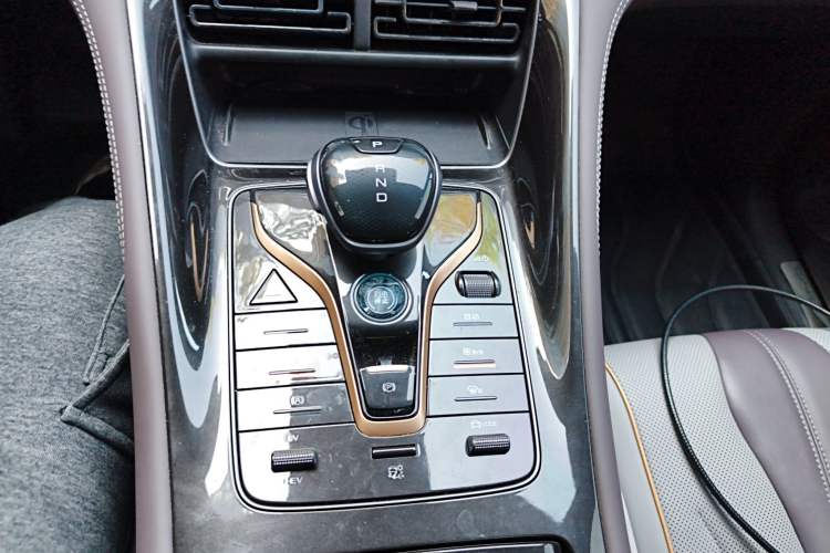Used BYD Frigate 07 2023 DM-i 100KM Prestige Model Gear Lever