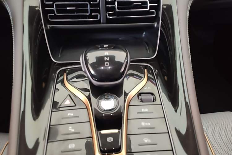 Used BYD Frigate 07 2023 DM-i 100KM Prestige Model Gear Lever