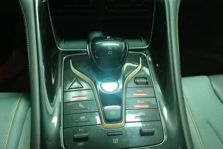 Used BYD Frigate 07 2023 DM-i 100KM Prestige Model Gear Lever