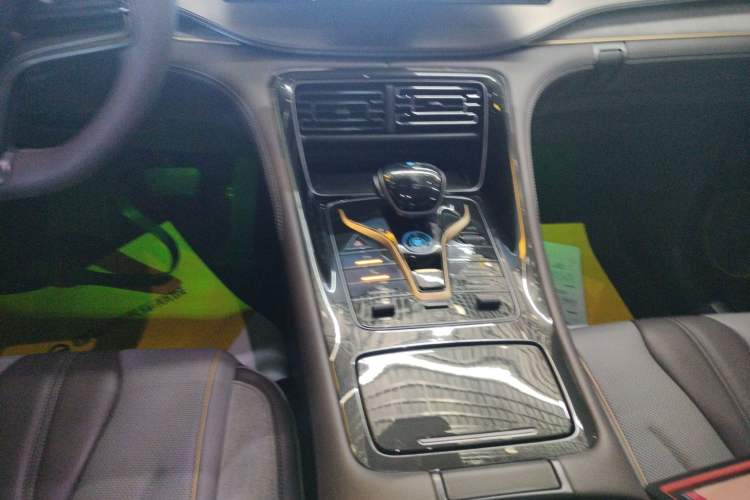 Used BYD Frigate 07 2023 DM-i 205KM Prestige Model Gear Lever