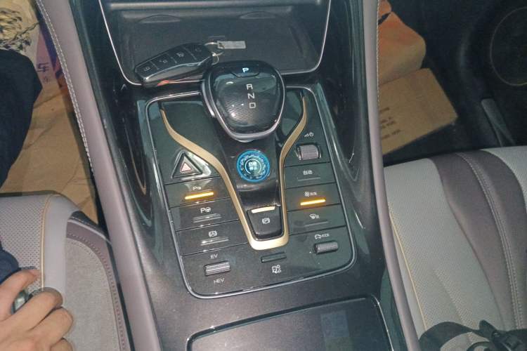 Used BYD Frigate 07 2023 DM-i 100KM Flagship Model Gear Lever