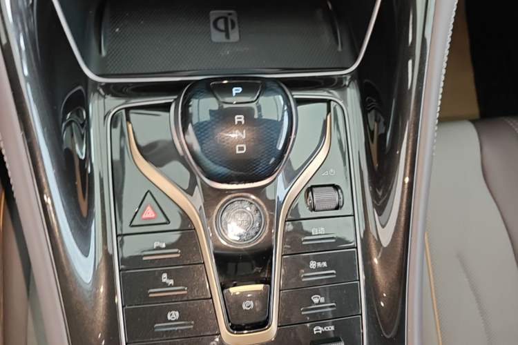 Used BYD Frigate 07 2023 DM-i 100KM Prestige Model Gear Lever