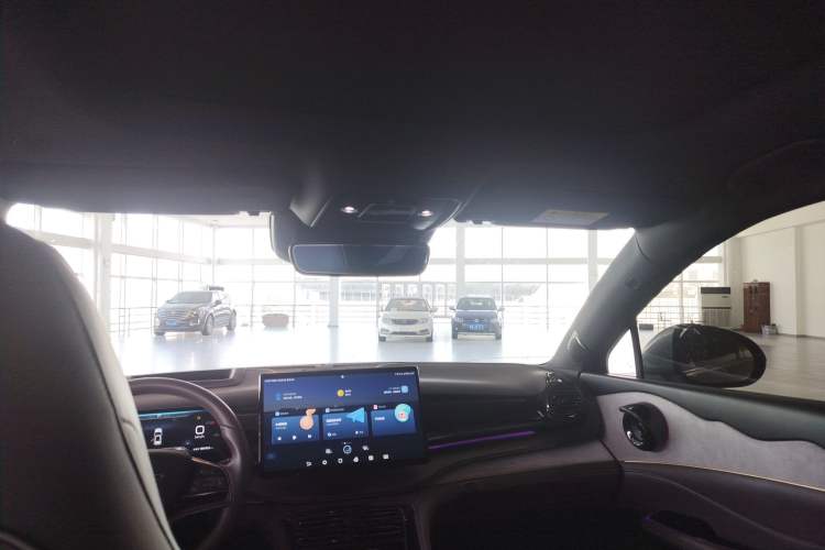 Used BYD Frigate 07 2023 DM-i 205KM Prestige Model Headliner
