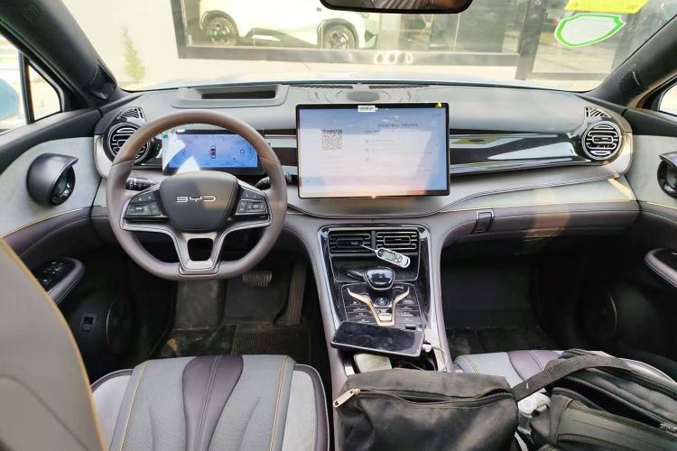 Used BYD Frigate 07 2023 DM-i 100KM Flagship Model Interior 1
